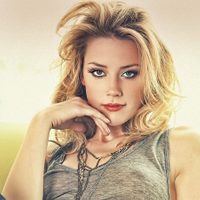 ¡Viva el amor! Amber Heard junto a su nueva novia en plena calle