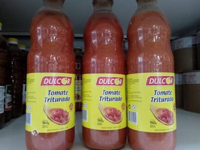 Antes de tirar las botellas de puré de tomate, mirá cómo las podes convertir en este fabuloso proyecto para tu living