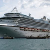 Un crucero con sospechas de Covid-19 llegó a Camboya, mientras otro se ve afectado por otro virus