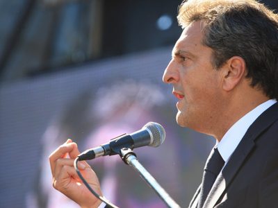 Los movimientos sociales se preparan para el acto del Día de la Lealtad junto a Sergio Massa