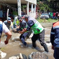 Megafuga de agua afecta 25 viviendas en los límites de Xochimilco y Tlalpan
