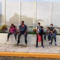 Organismos presentan queja ante CNDH y amparo por expulsiones aéreas de migrantes