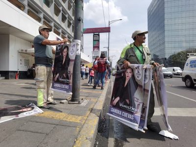 Sandra Cuevas desata polémica por tapizar la alcaldía Cuauhtémoc con su imagen