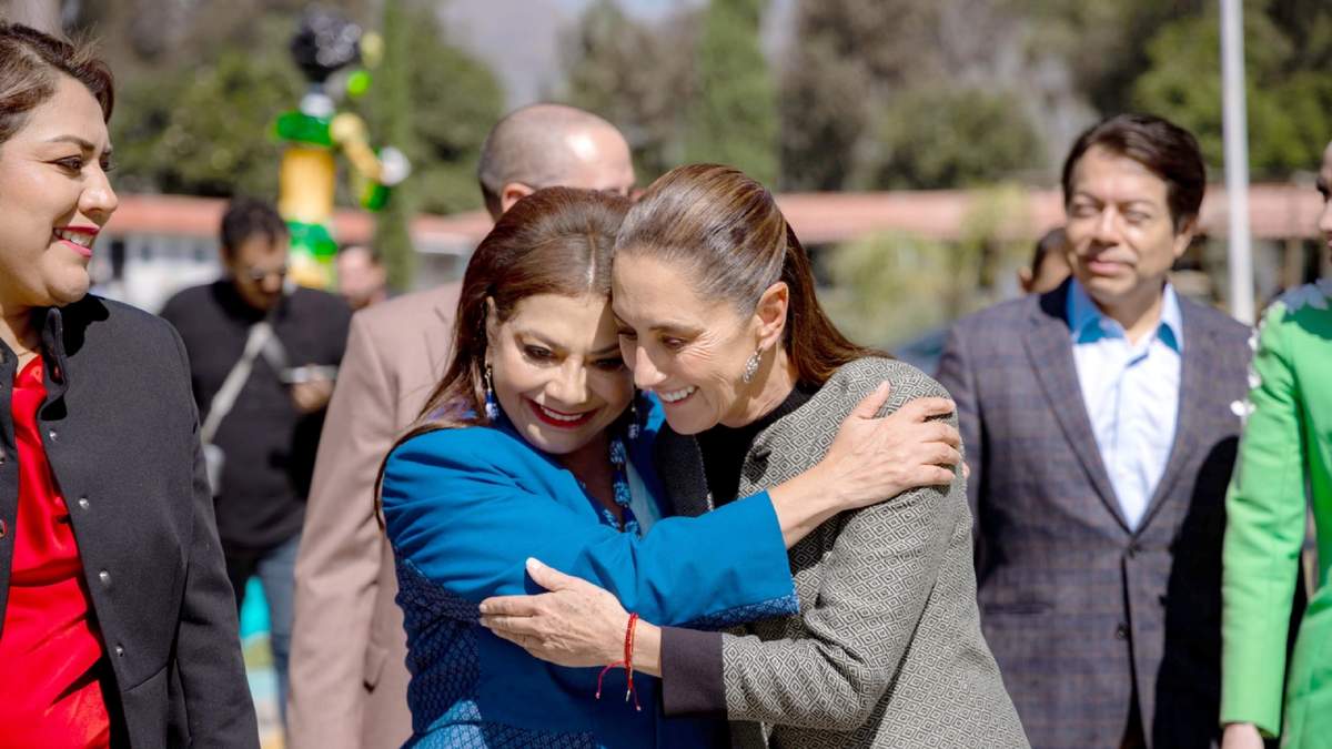 La presidenta Claudia Sheinbaum y la jefa de Gobierno de la CDMX, Clara Brugada en la inauguración del Laboratorio Nacional de Inteligencia Artificial en Tláhuac