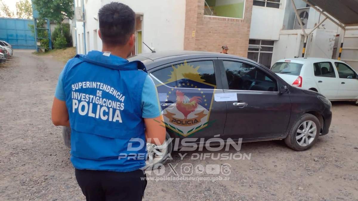 Auto con pedido de secuestro. Fuente: (Policía de Neuquén)