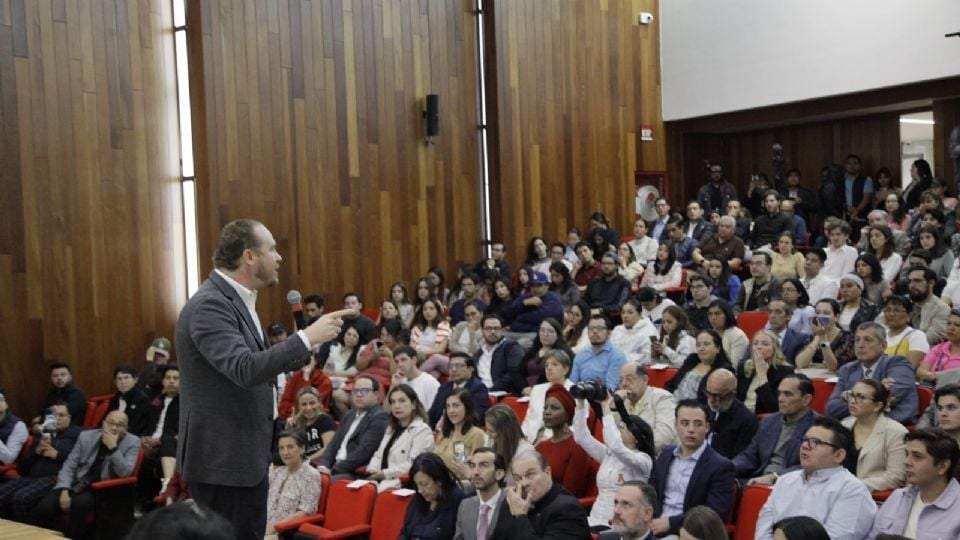 Santiago Taboada en la Universidad Anáhuac
