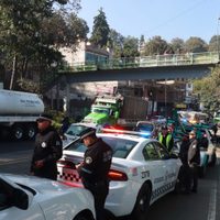 Revocarán la concesión al camión que volcó en la carretera México-Cuernavaca
