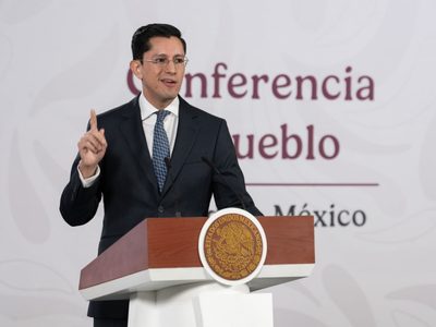 El Senado recibe la nominación de Roberto Velasco para la Cancillería