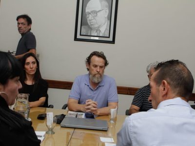 La mesa de negociación salarial docente se pospuso para el martes 27