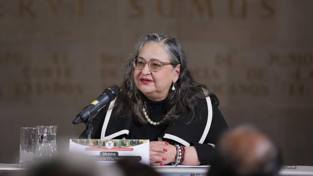 La ministra presidenta de la SCJN, Norma Piña, entregó reconocimientos a por años de servicio a trabajadores del Poder Judicial de la Federación
