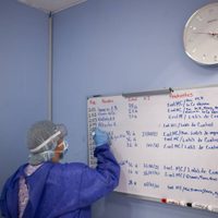 La CDMX se mantiene en semáforo naranja; reportan reducción de 14% en hospitalizaciones