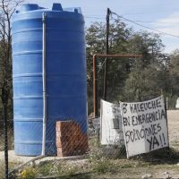 Vecinos del barrio Kaleuche apuntaron contra el municipio; "No comprende la urgencia del agua"