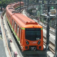 Trenes de la Línea 12 del Metro vuelven a circular en el tramo elevado