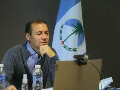 El arco político de Neuquén respaldó a Gutiérrez en la crisis de Salud