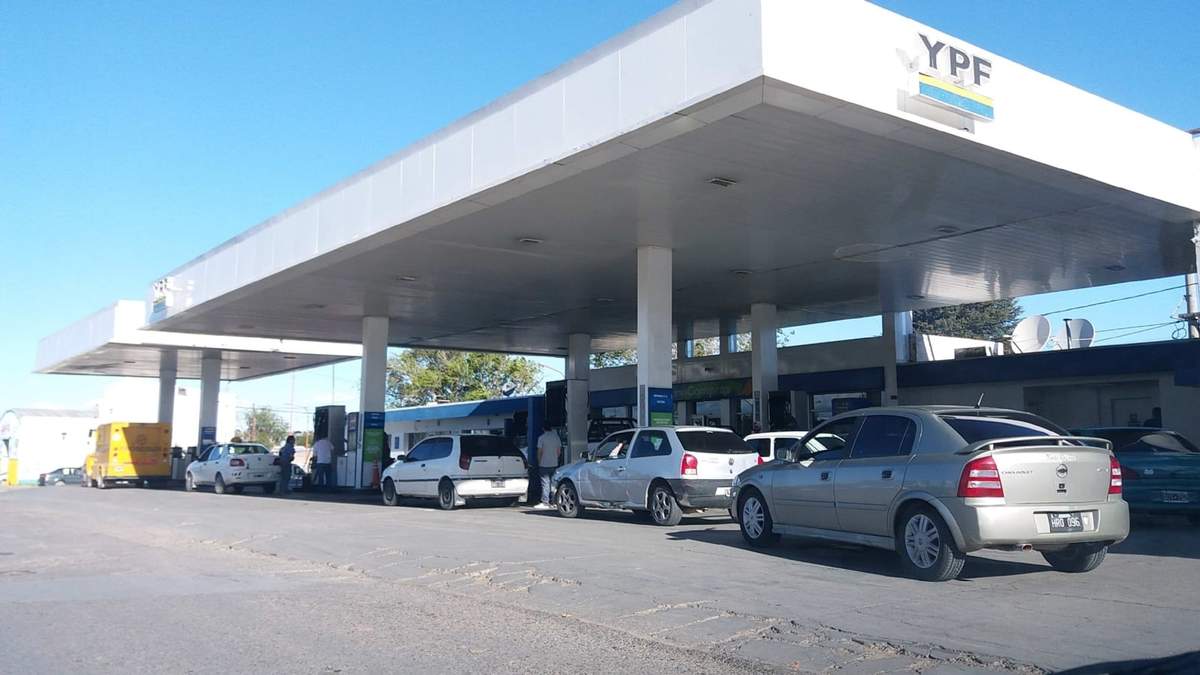 Sucursal de YPF, Neuquén. Fuente: (Twitter)