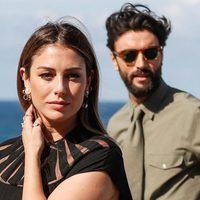 Un estreno por todo lo alto: las primeras imágenes de Blanca Suárez y Javier Rey se las traen