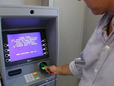Empleados estatales de Neuquén y trabajadores municipales cobrarán su sueldo este martes