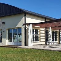 Investigan la muerte de un hombre en la pileta del CEF4 de Neuquén
