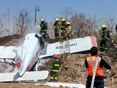 Se desploma avioneta en Cholula, Puebla; hay dos personas heridas