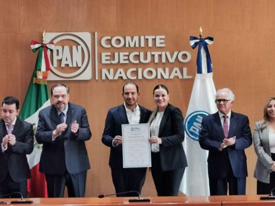 Cortés advierte: reforma eléctrica de AMLO no pasará y el PAN prepara su iniciativa
