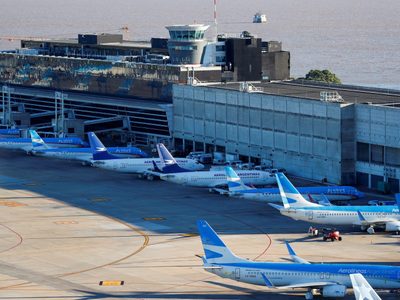 El Ministerio de Turismo analiza medidas "agresivas" para reactivar el sector