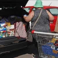 Piden que supermercados implementen descuentos a compradores locales