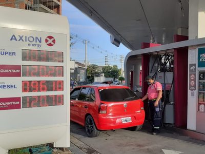 Aumento de combustibles: más estaciones de servicio replicaron a YPF