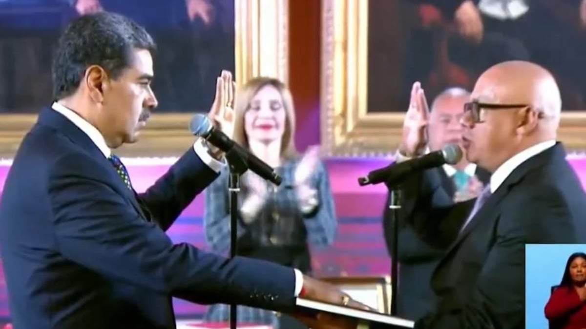 Maduro toma posesión de su tercer mandato