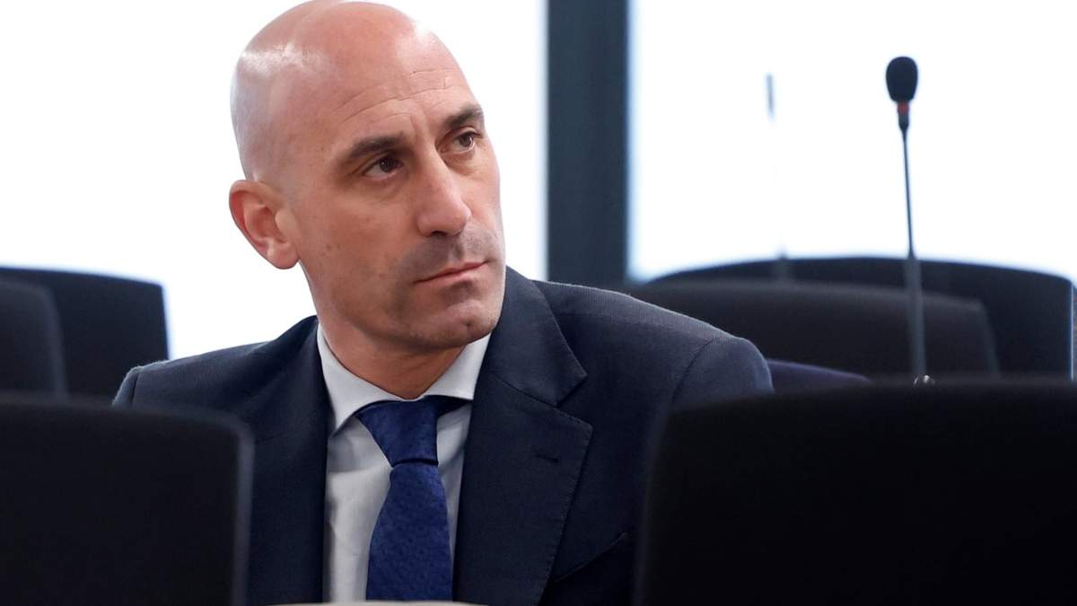 El expresidente de la federación española de futbol, Luis Rubiales, en el tribunal en Madrid, el 3 de febrero de 2025