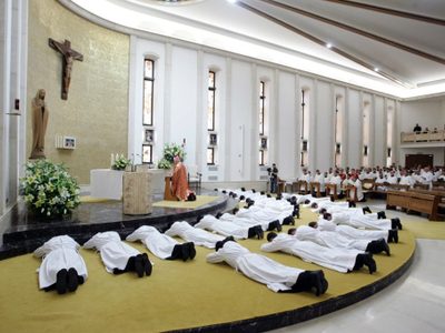 Los Legionarios de Cristo volvieron a las andadas