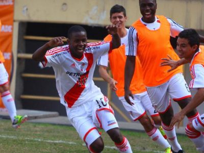 El ex River que dio positivo de coronavirus y preocupa en Brasil