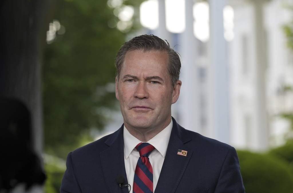 El asesor de seguridad nacional, Mike Waltz, durante una entrevista televisiva en la Casa Blanca, este jueves 1 de mayo de 2024