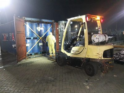 La Semar presumió el decomiso de más de 16.7 toneladas de cloruro de bencilo en Manzanillo