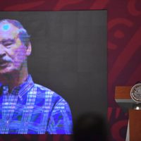 “No me voy a cansar de ponerlo”: AMLO exhibe otra vez video de Fox en el que pide eliminar programas