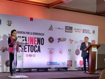 Organizadores de la marcha #ElINENoSeToca desairan a AMLO y rechazan llegar al Zócalo