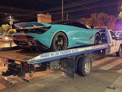 Policía de Jalisco asegura cuatro autos de lujo a youtuber Alfredo Valenzuela