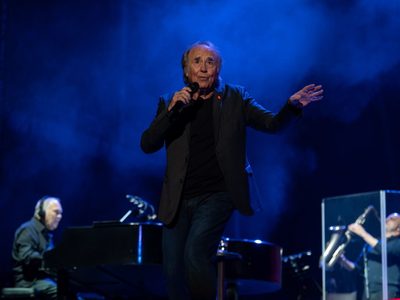 Se despidió Serrat en el corazón de México