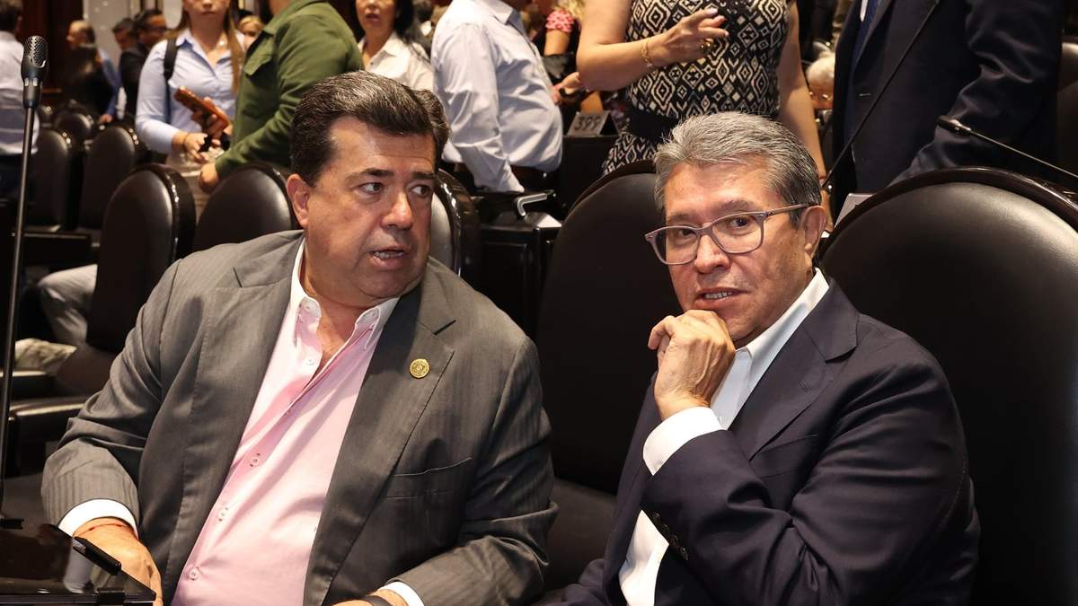 Los morenistas Ricardo Monreal y Pedro Haces en la Cámara de Diputados, el miércoles 15 de abril de 2026