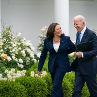 Biden da espaldarazo a Kamala Harris para que sea la candidata presidencial demócrata