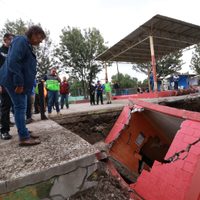 Socavón de ocho metros se “traga” el gimnasio del Deportivo Gertrudis en la GAM