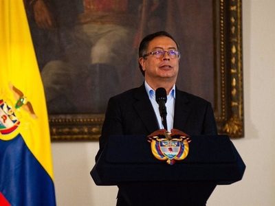 Congreso de Perú declara “persona non grata” al presidente de Colombia, Gustavo Petro