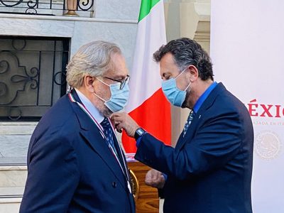 Otorgan en Roma el premio Ohtli al mexicano-español José Ramón Dosal Noriega