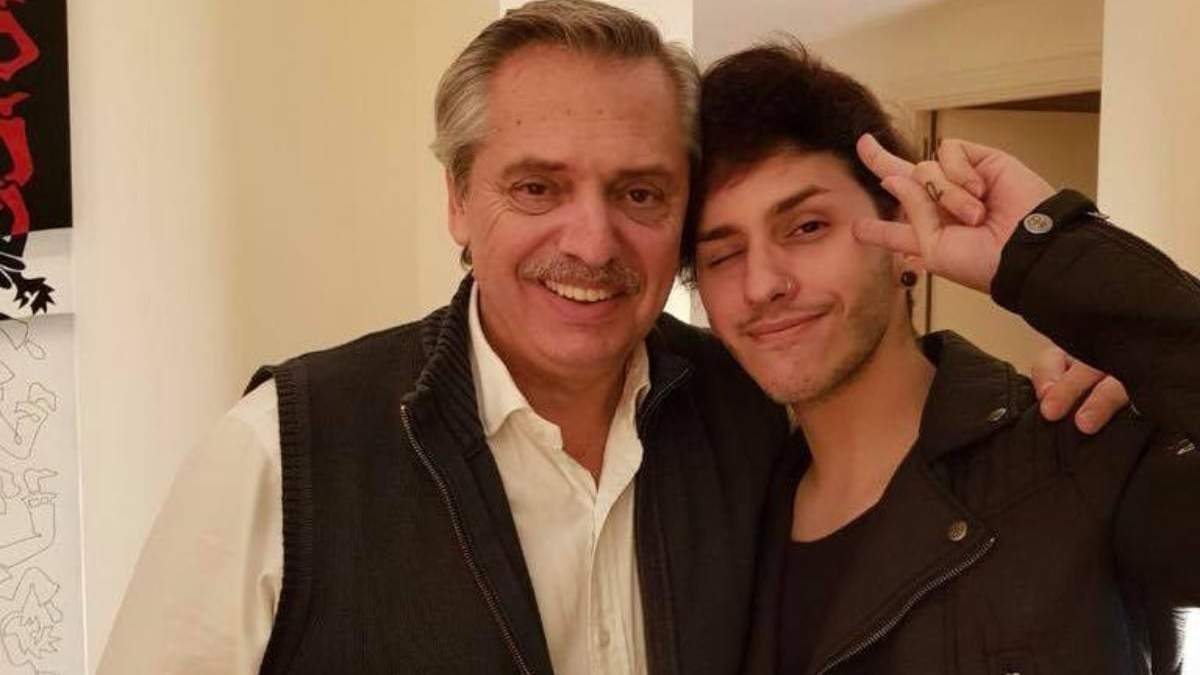 El presidente de Argentina, Alberto Fernández, con su hijo Dyhzy