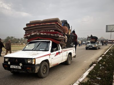 Israel lanza fuertes ataque cerca del campo de refugiados de Bureij