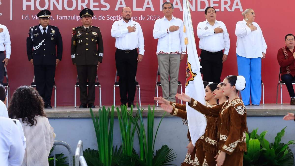 Entrega Gobernador cien patrullas más a la Guardia Estatal