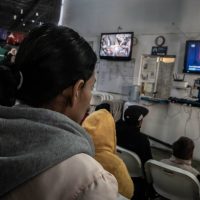 Hay 33 mil migrantes varados en México por cancelación de CBP One