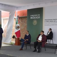 El consumo no cayó durante la pandemia por remesas y programas sociales, dice AMLO