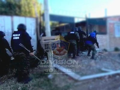 La policía desmontó un kiosco narco y detuvo a dos personas en Neuquén
