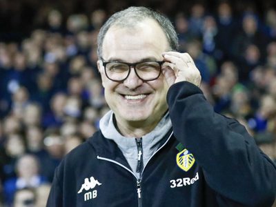 El increíble motivo por el cual Marcelo Bielsa podría recibir 19 millones de euros