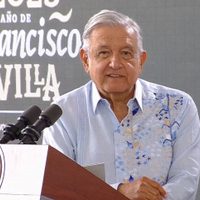 AMLO minimiza quema de piñata de Norma Piña: "Son expresiones muy minoritarias"
